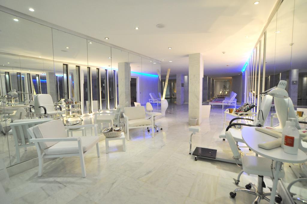 Cesar Resort & Spa Marrakesh Exterior photo The interior of the clinic