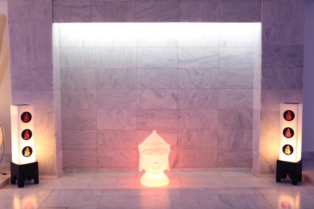 Cesar Resort & Spa Marrakesh Exterior photo The interior of the temple