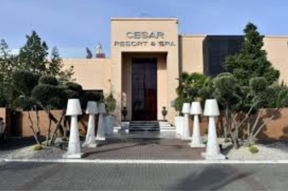 Cesar Resort & Spa Marrakesh Exterior photo The entrance of the spa