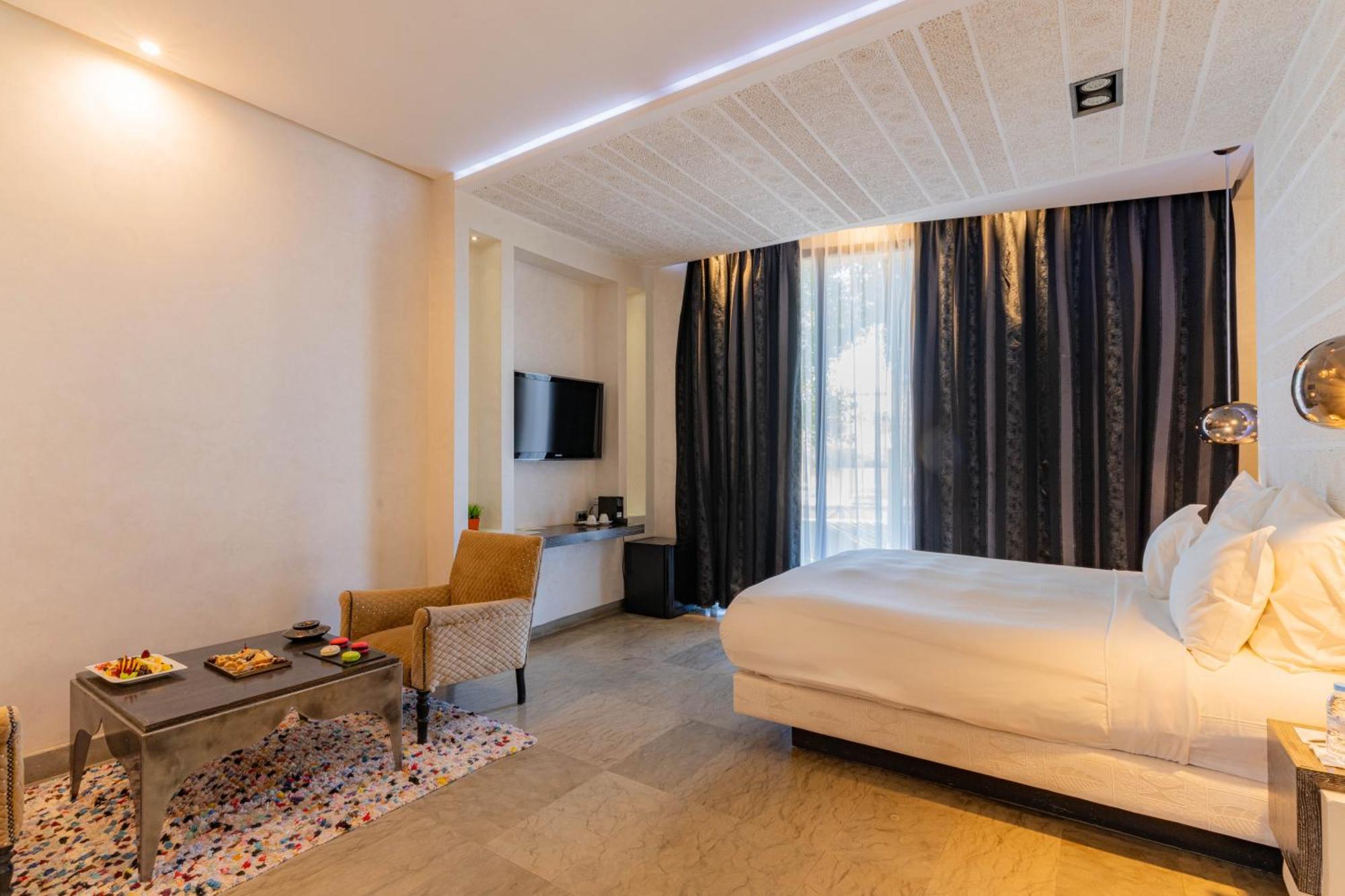 Cesar Resort & Spa Marrakesh Exterior photo A room at the hotel