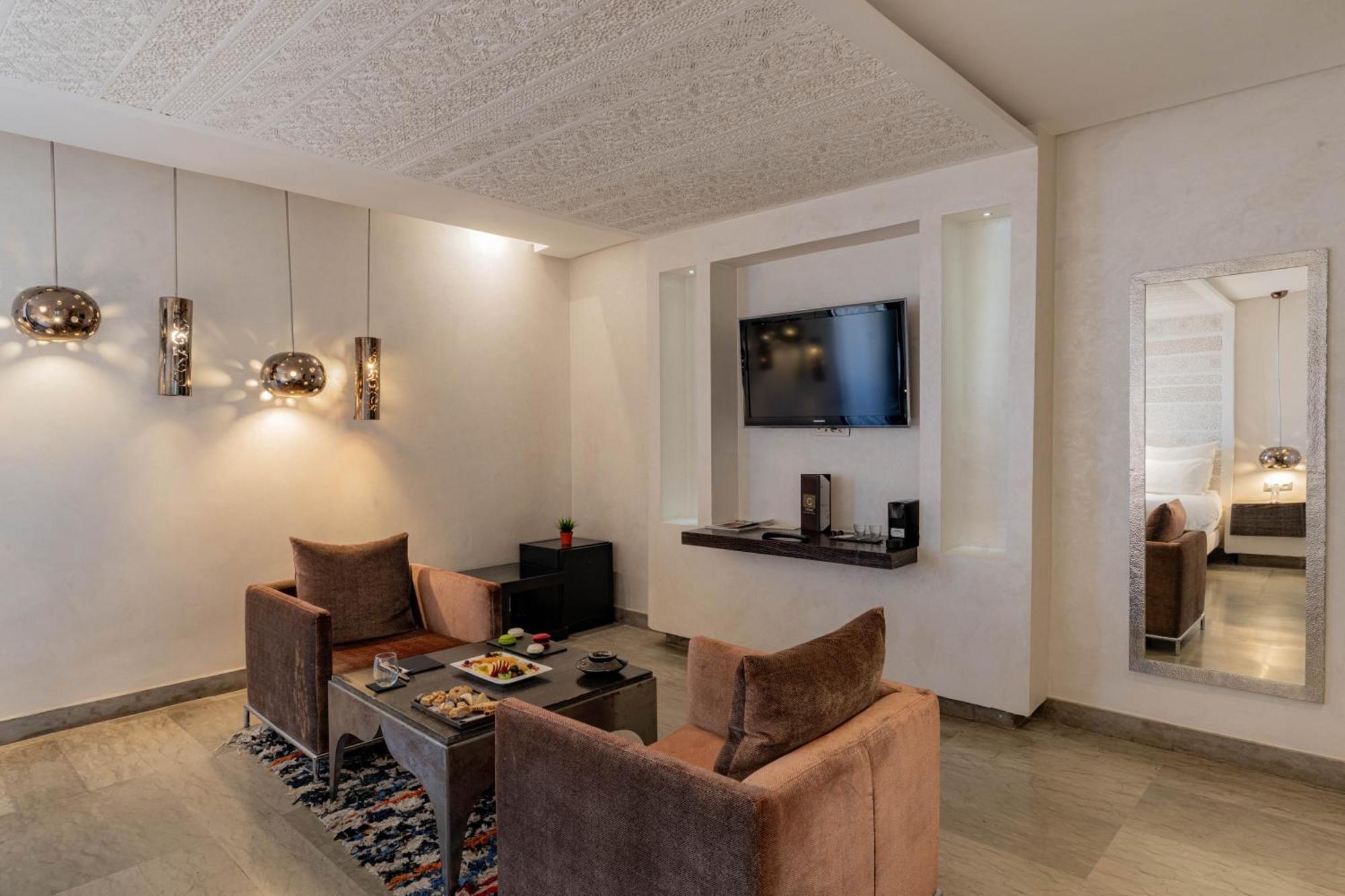 Cesar Resort & Spa Marrakesh Exterior photo Suite at the hotel